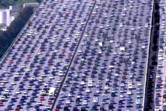 Tắc đường d&agrave;i nhất lịch sử với qu&atilde;ng đường 170 km giữa Paris v&agrave; Lyon.