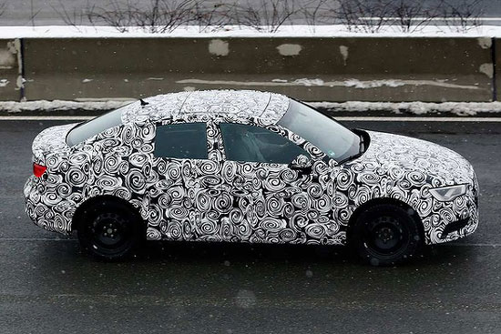 A3 sedan sẽ cạnh tranh trực tiếp với d&ograve;ng sedan cỡ nhỏ hạng sang CLA của Mercedes-Benz.
