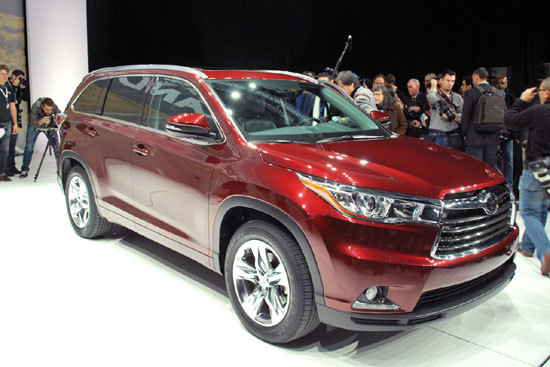 Toyota Highlander 2014 trình diện tại triển lãm xe New York 2013 - Ảnh: Autiblog.