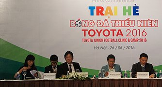 Khởi động "Trại hè bóng thiếu niên Toyota 2016"