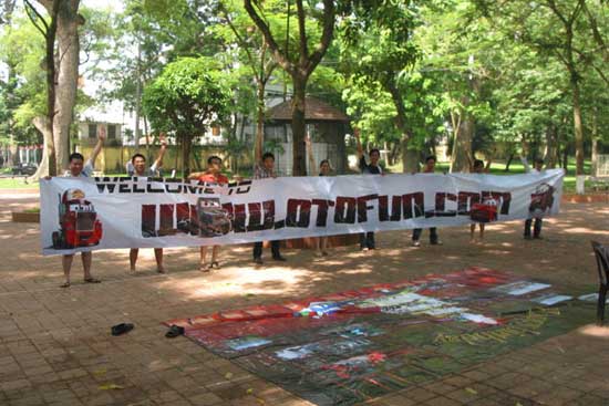 Banner, khẩu hiệu đều giữ trọn vẹn gi&aacute; trị đến ng&agrave;y h&ocirc;m nay, đậm chất 