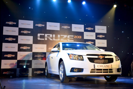 Cruze 2013 ra mắt với 6 lựa chọn về màu sắc.
