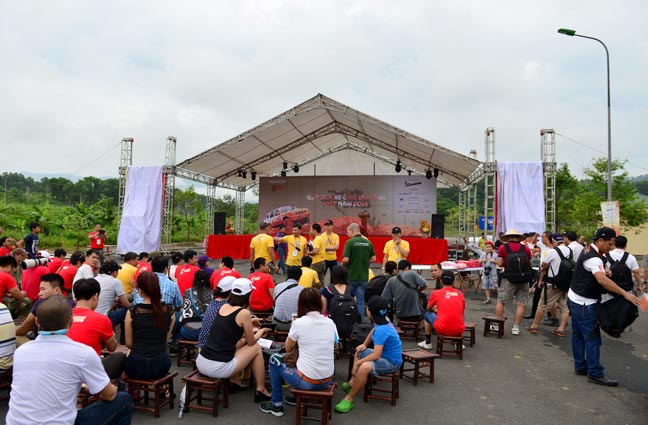 khai mac giai dua xe dia hinh viet nam 2014