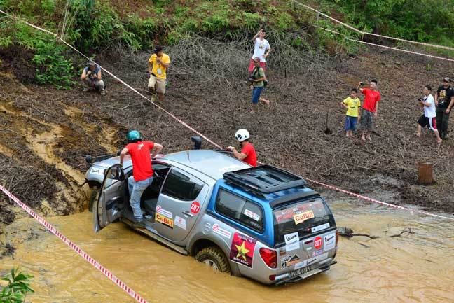 voc 2014 kich tinh ngay thi dau dau tien p2