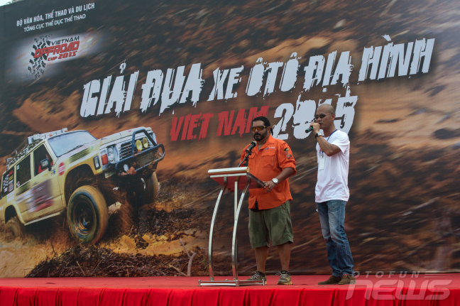 ngay dau voc 2015 ruc lua vauot at