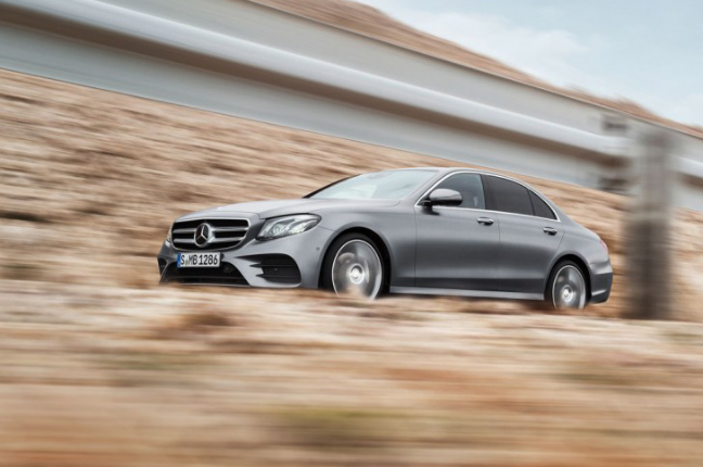 Mercedes Benz E-Class bị triệu hồi do lỗi hệ thống camera và cảm biến sau Mercedes Benz E-Class bị triệu hồi do lỗi hệ thống camera và cảm biến sau