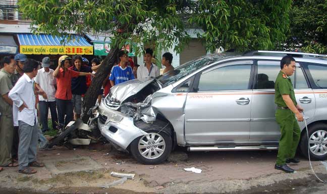 p4 phai chang than vo xe o to ngay cang mong