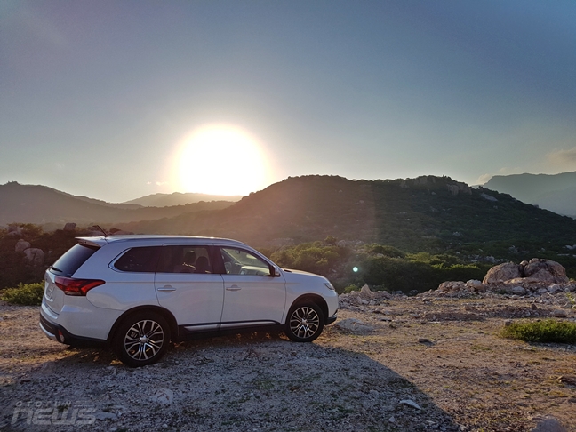 video kham pha nhanh mistubishi outlander 2016