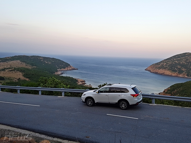 video kham pha nhanh mistubishi outlander 2016