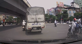[Góc nhìn OFer] Đèn đỏ và hiệu ứng đám đông khi tham gia giao thông
