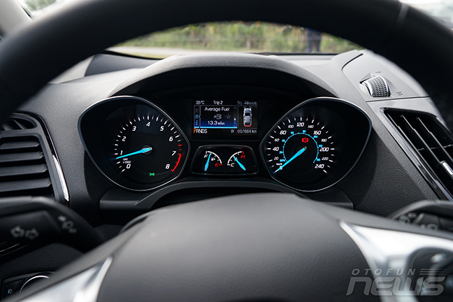 Một ngày rong ruổi với Ford Escape hoàn toàn mới mot ngay rong ruoi voi ford escape hoan toan moi