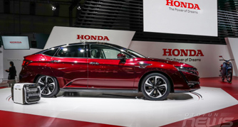 Xe nhiên liệu hydro Honda Clarity FCV "ra đường" với giá rẻ bất ngờ