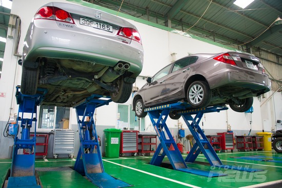 honda civic mot lan nhin lai