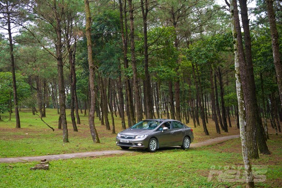 honda civic mot lan nhin lai