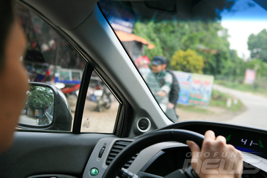 honda civic mot lan nhin lai