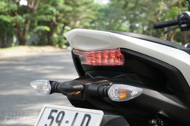 can canh nvx 155 mau xe tay ga moi cua yamaha