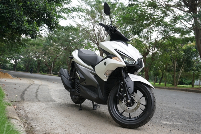 Cận cảnh NVX 155 mẫu xe tay ga mới của Yamaha can canh nvx 155 mau xe tay ga moi cua yamaha