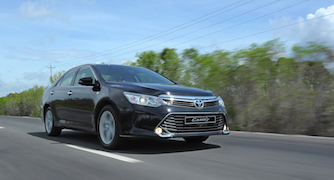 Toyota Camry 2016 được cách âm tốt hơn, đậm chất thể thao hơn