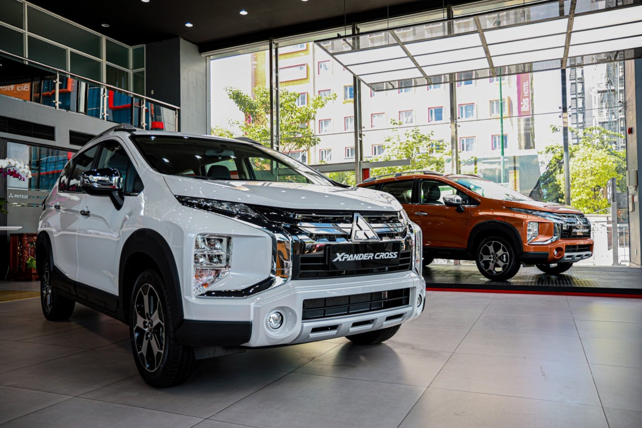 Mitsubishi tặng quà, hỗ trợ 50% lệ phí trước bạ trong tháng Giêng