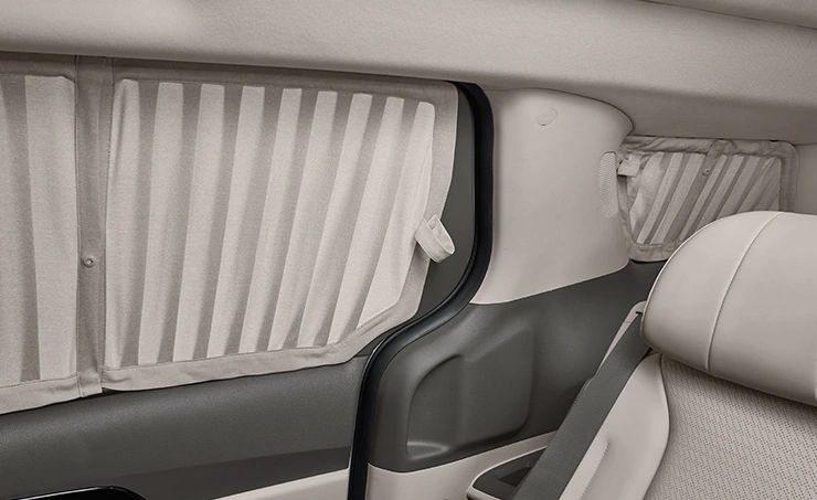 Kia ra mắt minivan Sedona như 'phòng khách di động' giá 1,3 tỉ Kia ra mắt minivan Sedona như 'phòng khách di động' giá 1,3 tỉ