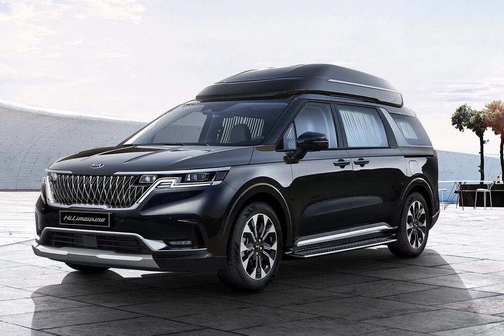 Kia ra mắt minivan Sedona như 'phòng khách di động' giá 1,3 tỉ Kia ra mắt minivan Sedona như 'phòng khách di động' giá 1,3 tỉ