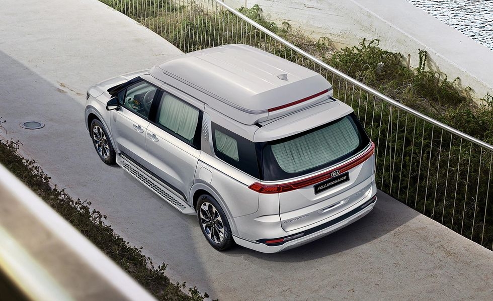 Kia ra mắt minivan Sedona như 'phòng khách di động' giá 1,3 tỉ Kia ra mắt minivan Sedona như 'phòng khách di động' giá 1,3 tỉ