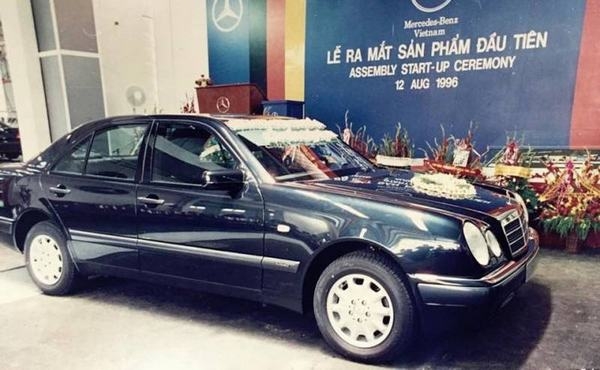 Mercedes-Benz E230 1996 biển đẹp rao bán chỉ 100 triệu đồng Mercedes-Benz E230 1996 biển đẹp rao bán chỉ 100 triệu đồng