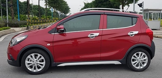 VinFast Fadil chạy gần 10.000km bán lại giá ngang ngửa xe mới