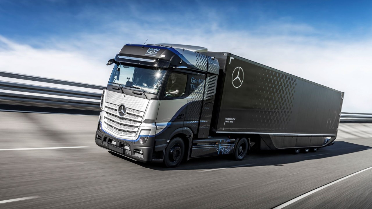 Hãng ô tô Daimler chính thức đổi tên thành Mercedes-Benz