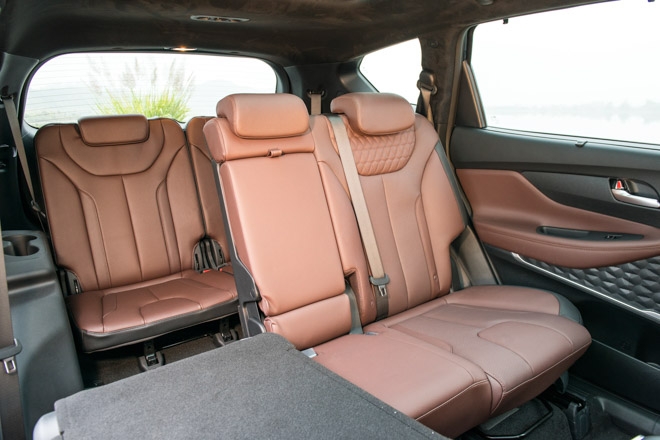 Hyundai SantaFe giảm 30 triệu đồng tại một số đại lý hyundai santa fe giam gia 30 trieu dong tai mot so dai ly