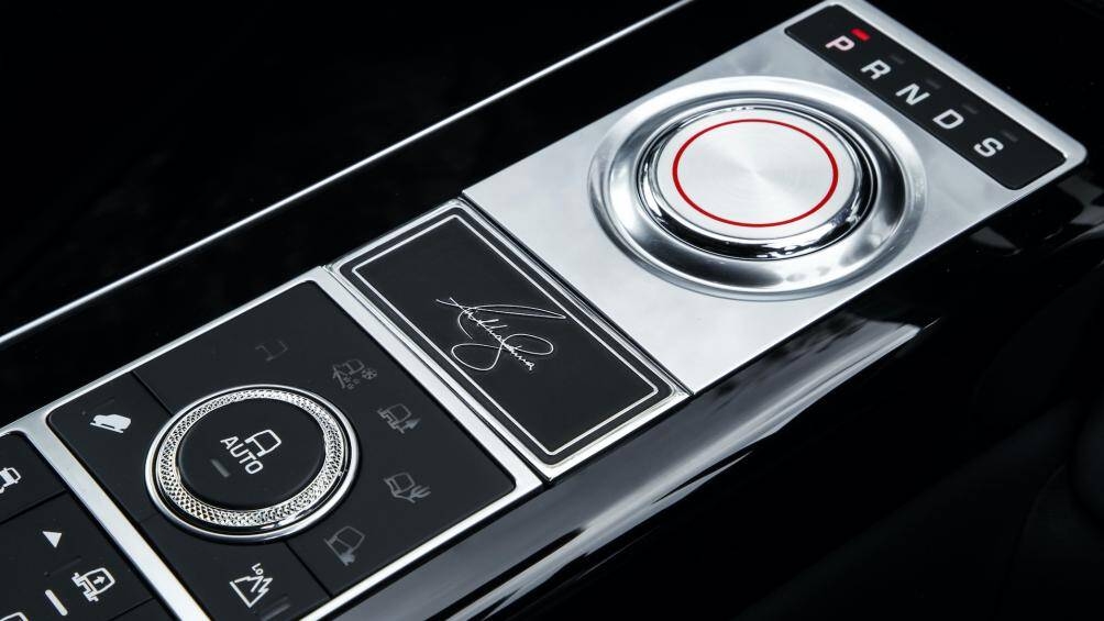Range Rover SVAutobiography bản dành riêng cho tay đấm vô địch thế giới range rover svautobiography ban danh rieng cho tay dam vo dich the gioi
