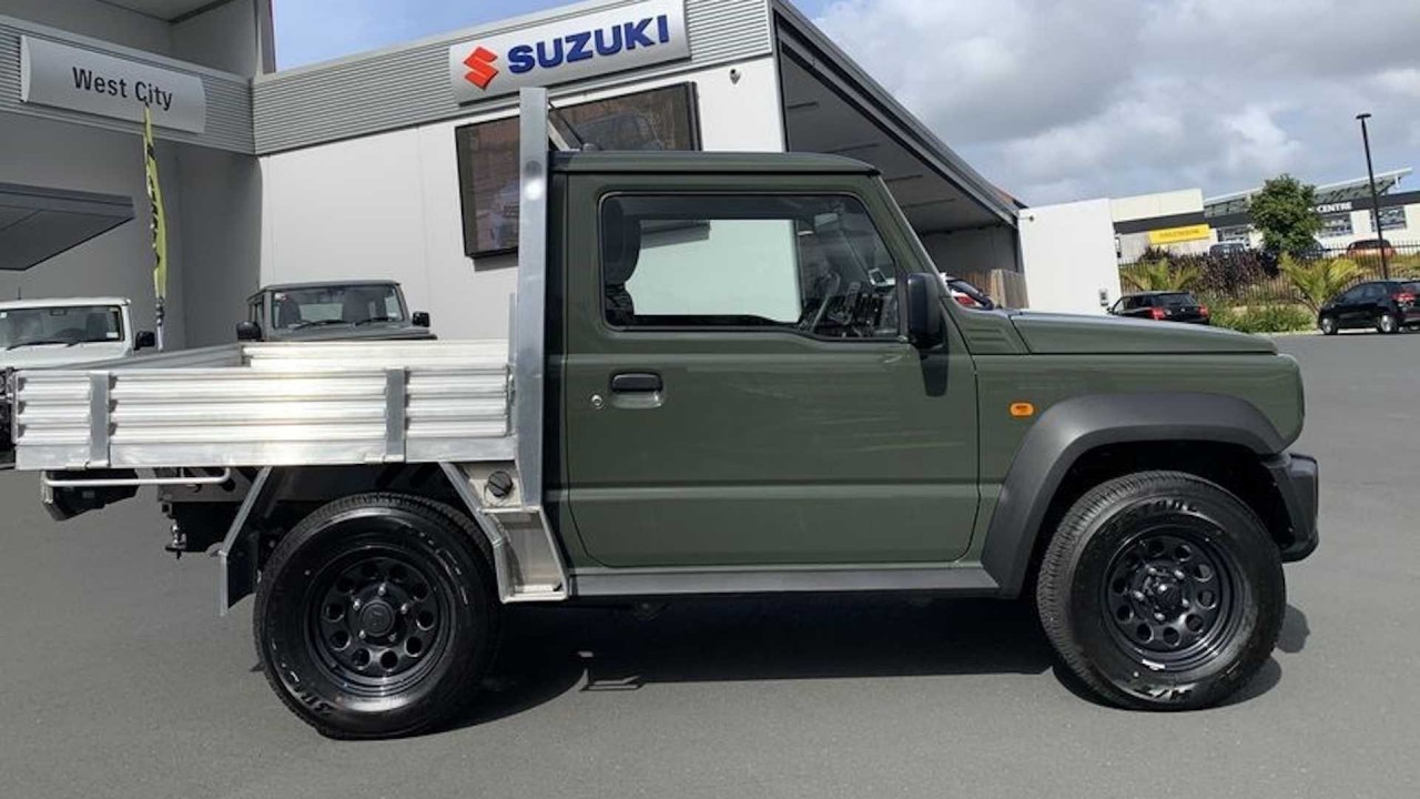 Suzuki Jimny đầy ấn tượng sau khi độ thành bán tải “tí hon” suzuki jimny day an tuong sau khi do thanh ban tai ti hon