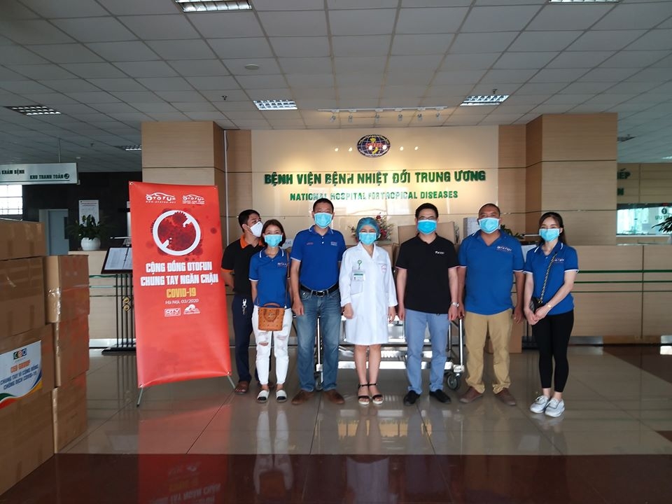 Cộng đồng Otofun tiếp tục hoạt động trao tặng trang thiết bị chống dịch Covid - 19 cong dong otofun tiep tuc hoat dong trao tang trang thiet bi chong dich covid 19