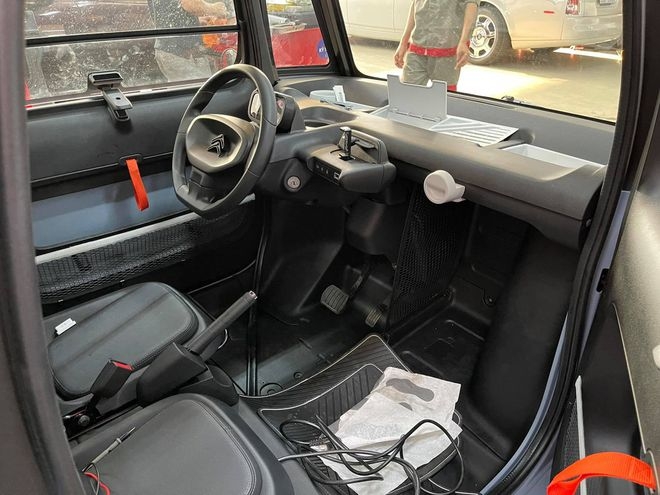 Ô tô điện Citroen Ami giá rẻ hai chỗ ngồi xuất hiện tại Việt Nam Ô tô điện Citroen Ami giá rẻ hai chỗ ngồi xuất hiện tại Việt Nam