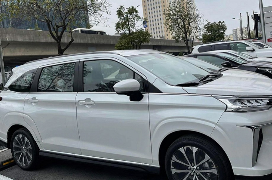Ngày 22/3, Toyota Veloz chính thức ra mắt Việt Nam Ngày 22/3, Toyota Veloz chính thức ra mắt Việt Nam