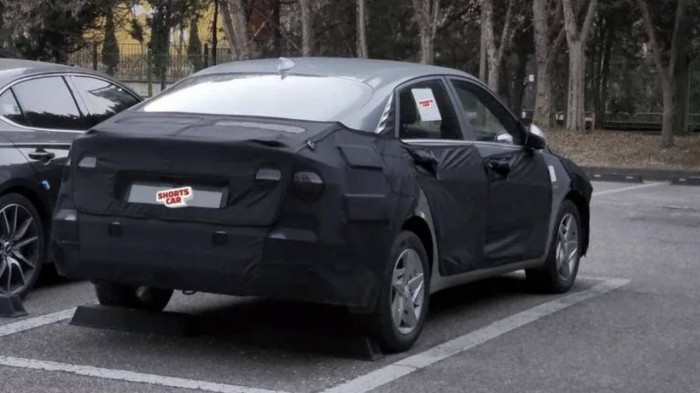 Hyundai Accent 2023 tiếp tục lộ diện Hyundai Accent 2023 tiếp tục lộ diện