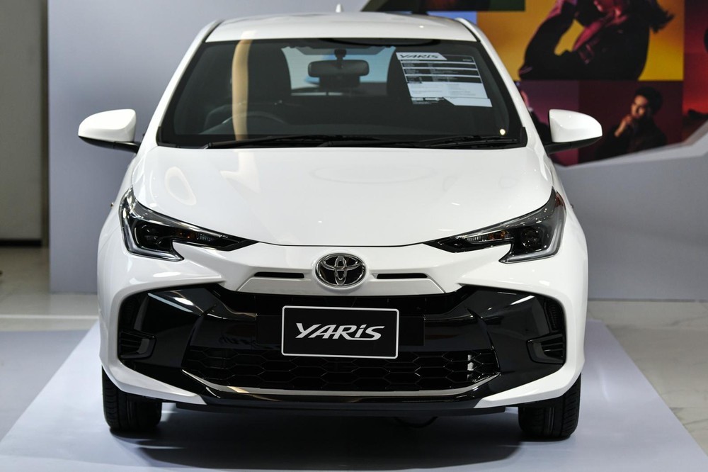 Thiết kế đầu xe Toyota Yaris 2023 vừa ra mắt giống hệt Vios sắp về Việt Nam Thiết kế đầu xe Toyota Yaris 2023 vừa ra mắt giống hệt Vios sắp về Việt Nam