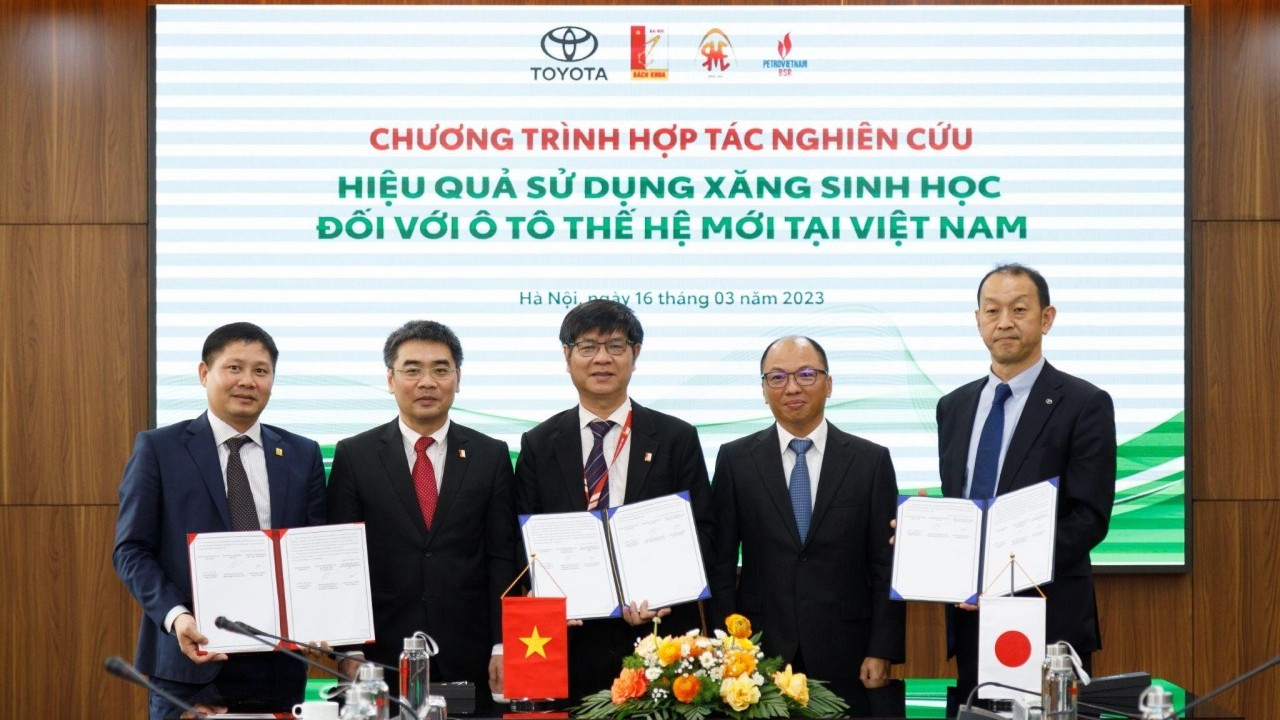 Toyota Việt Nam triển khai dự án nghiên cứu nhiên liệu sinh học
