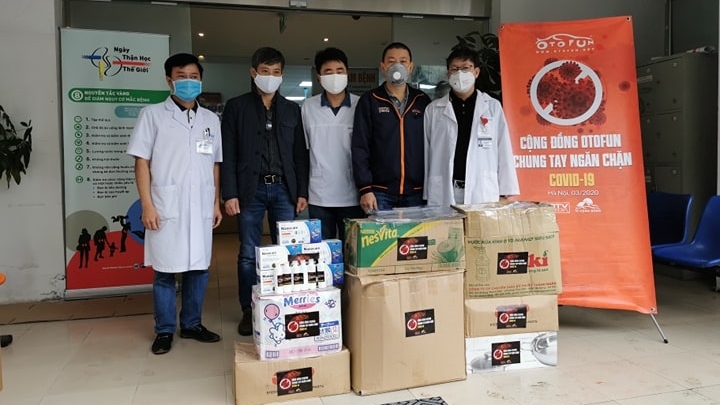 Bệnh viện Thận Hà Nội, Trung đoàn Pháo binh 58 nhận quà từ diễn đàn Otofun chống dịch Covid-19
