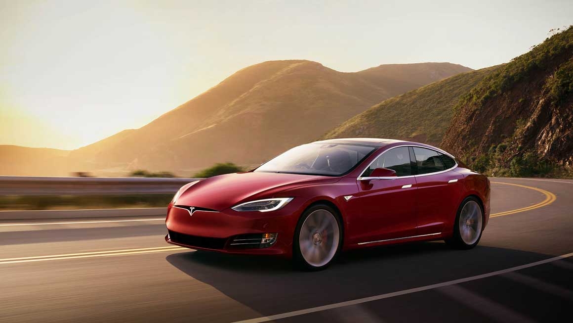 119.000 chiếc Tesla S bị thu hồi vì chốt khóa mui xe bị lỗi 0930-model-s-001