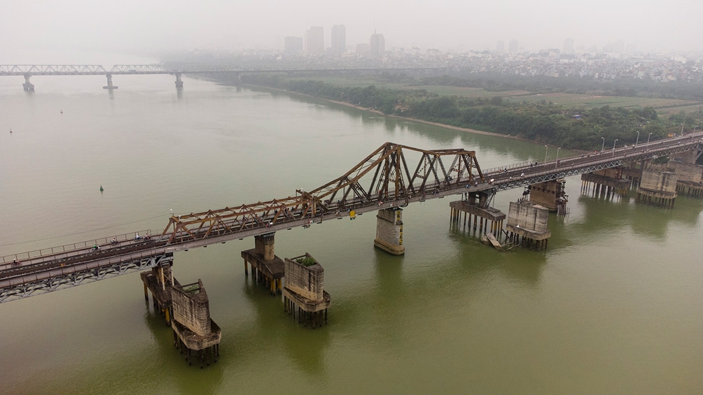 "Nín thở" mỗi lần đi qua cầu Long Biên