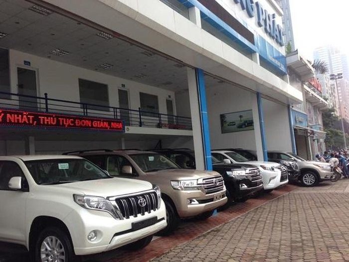 Thị trường ô tô cũ trầm lắng Thị trường ô tô cũ trầm lắng
