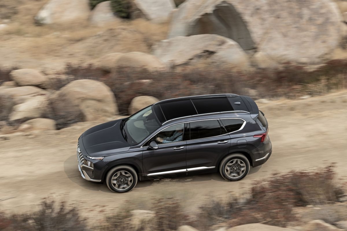 Hyundai SantaFe 2021 giá 900 triệu đồng tại Indonesia, sắp ra mắt khách hàng Việt