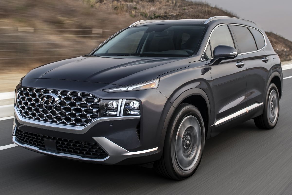 Hyundai SantaFe 2021 giá 900 triệu đồng tại Indonesia, sắp ra mắt khách hàng Việt