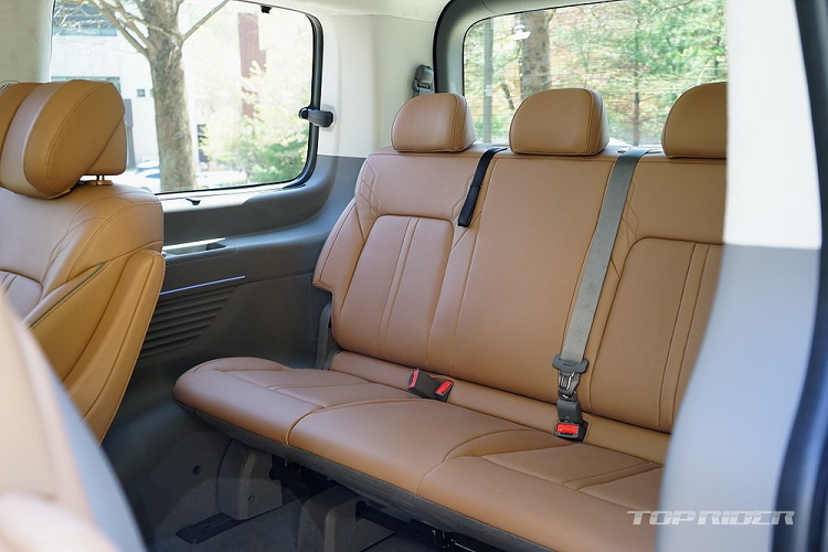 Ảnh thực tế MPV Hyundai Staria vừa ra mắt Ảnh thực tế MPV Hyundai Staria vừa ra mắt