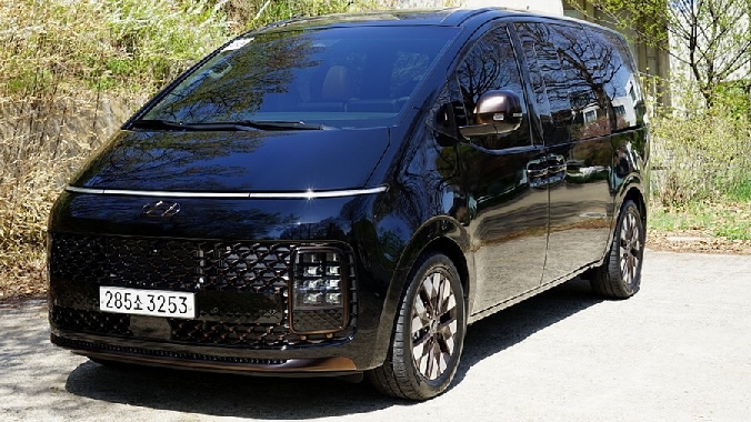 Ảnh thực tế MPV Hyundai Staria vừa ra mắt