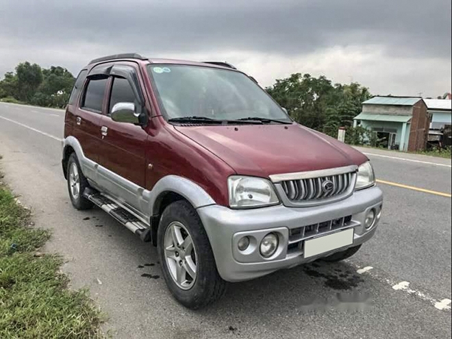 Daihatsu Terios cũ chỉ dưới 200 triệu đồng, thích hợp che mưa che nắng