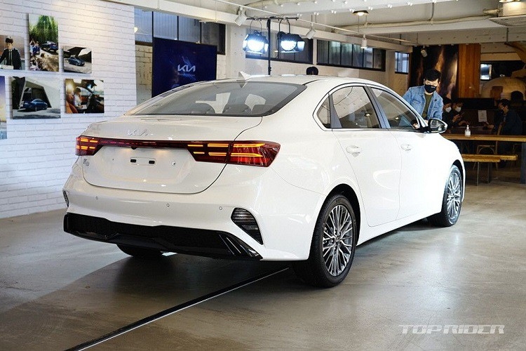 Kia Cerato 2021 có giá từ 358 triệu đồng tại Hàn Quốc, sắp về Việt Nam Kia Cerato 2021 có giá từ 358 triệu đồng tại Hàn Quốc, sắp về Việt Nam