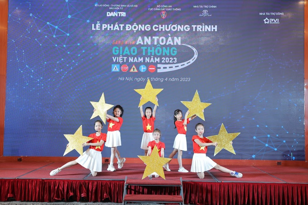 Chương trình Sáng kiến An toàn giao thông Việt Nam năm 2023 chính thức khởi động Chương trình Sáng kiến An toàn giao thông Việt Nam năm 2023 chính thức khởi động