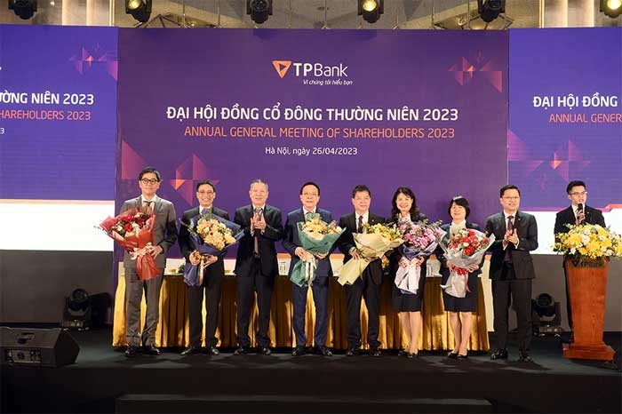 Đại hội cổ đông TPBank đặt mục tiêu kinh doanh 8.700 tỷ trong năm 2023 Đại hội cổ đông TPBank đặt mục tiêu kinh doanh 8.700 tỷ trong năm 2023